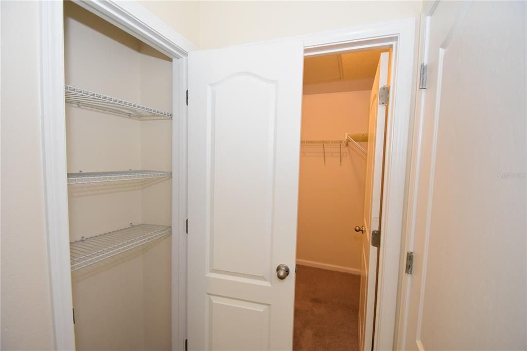 For Sale: $205,000 (2 beds, 2 baths, 1147 Square Feet)