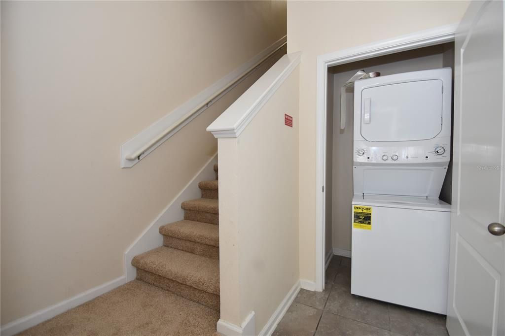 For Sale: $205,000 (2 beds, 2 baths, 1147 Square Feet)