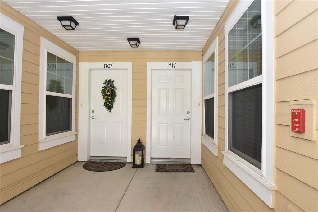 For Sale: $205,000 (2 beds, 2 baths, 1147 Square Feet)