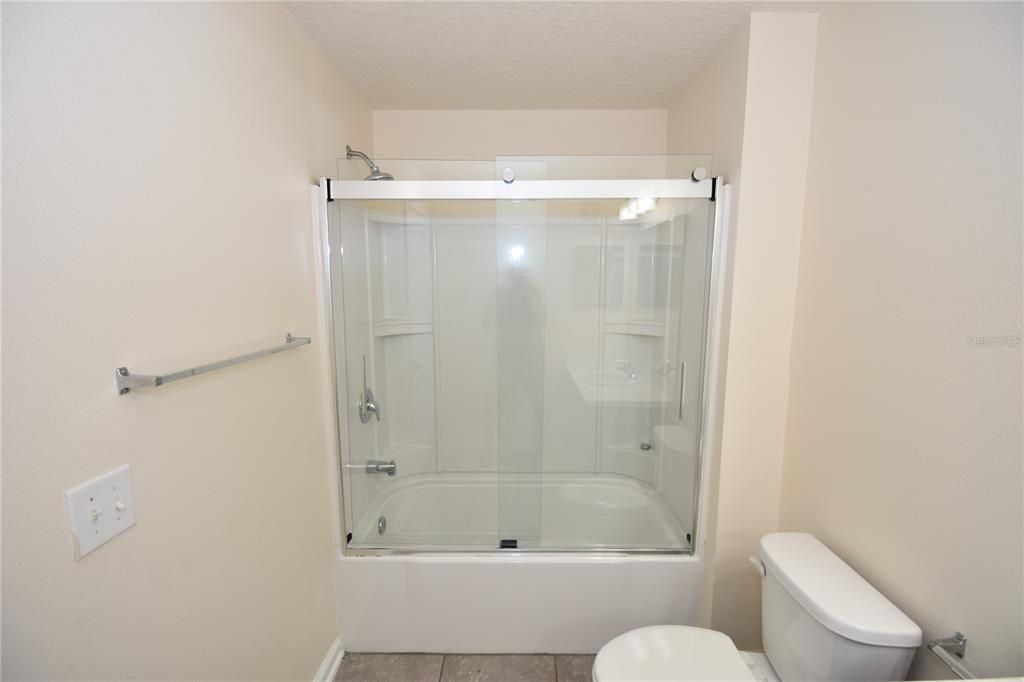 For Sale: $205,000 (2 beds, 2 baths, 1147 Square Feet)