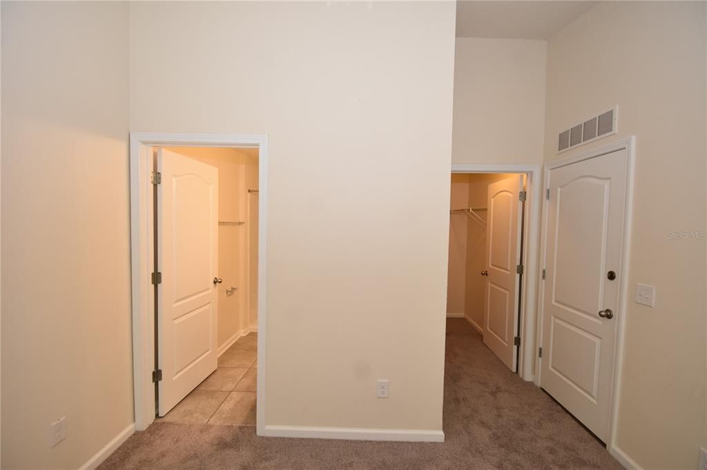 For Sale: $205,000 (2 beds, 2 baths, 1147 Square Feet)