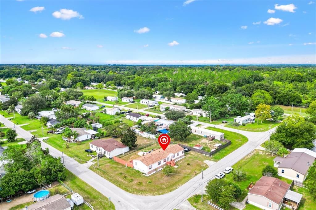 For Sale: $215,000 (5 beds, 3 baths, 1976 Square Feet)