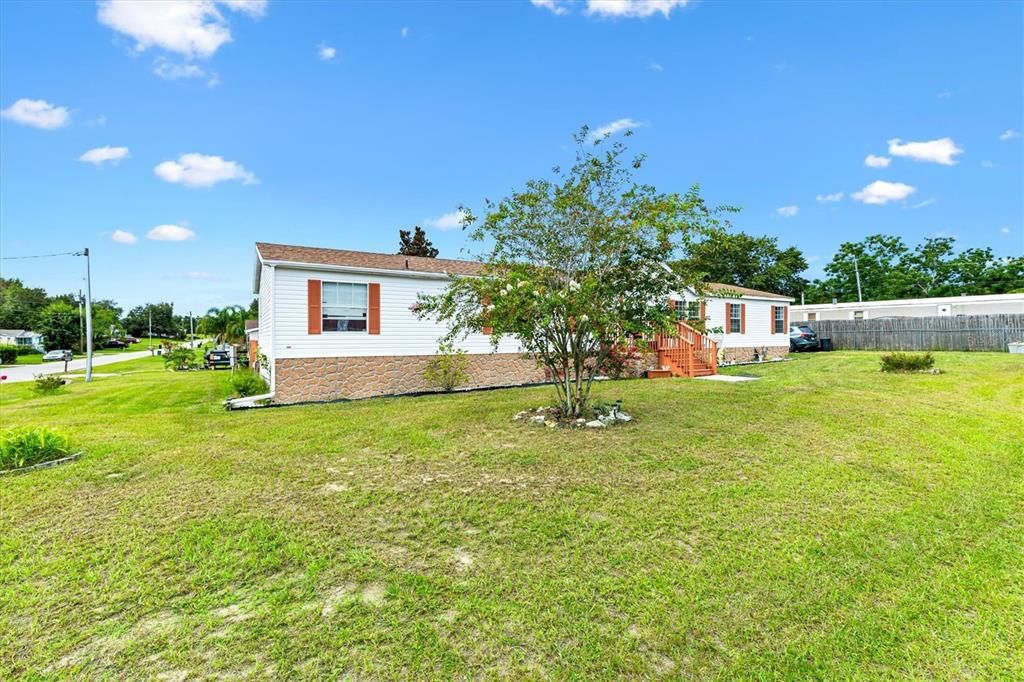 For Sale: $215,000 (5 beds, 3 baths, 1976 Square Feet)