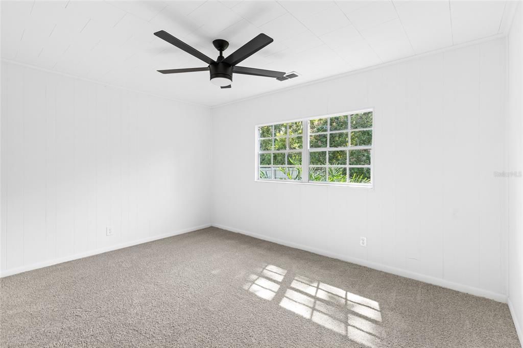 待售: $299,900 (3 贝兹, 2 浴室, 1800 平方英尺)