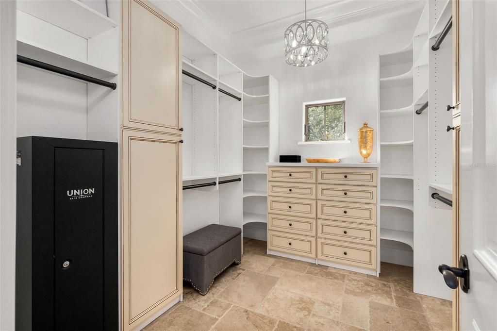 For Sale: $2,450,000 (4 beds, 3 baths, 4447 Square Feet)