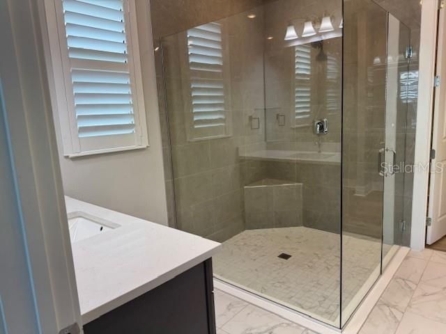 合同活跃: $3,100 (2 贝兹, 2 浴室, 1942 平方英尺)