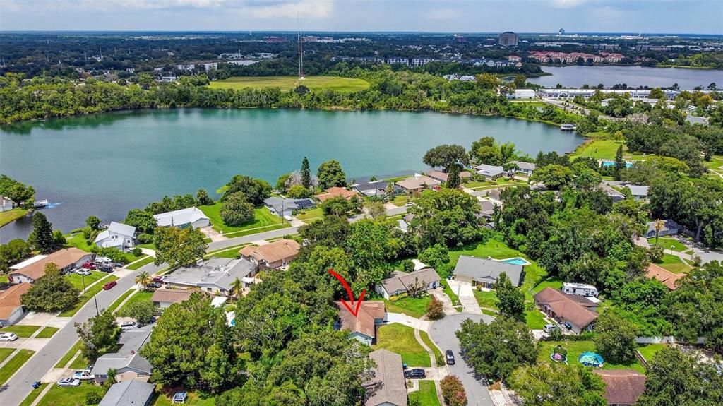 Под контрактом: $374,800 (4 спален, 3 ванн, 1960 Квадратных фут)