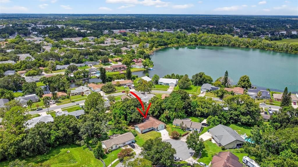 Под контрактом: $374,800 (4 спален, 3 ванн, 1960 Квадратных фут)