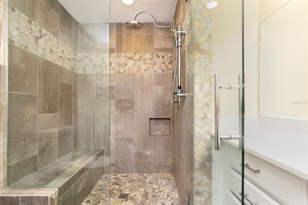 Active With Contract: $2,200 (2 beds, 2 baths, 1075 Square Feet)