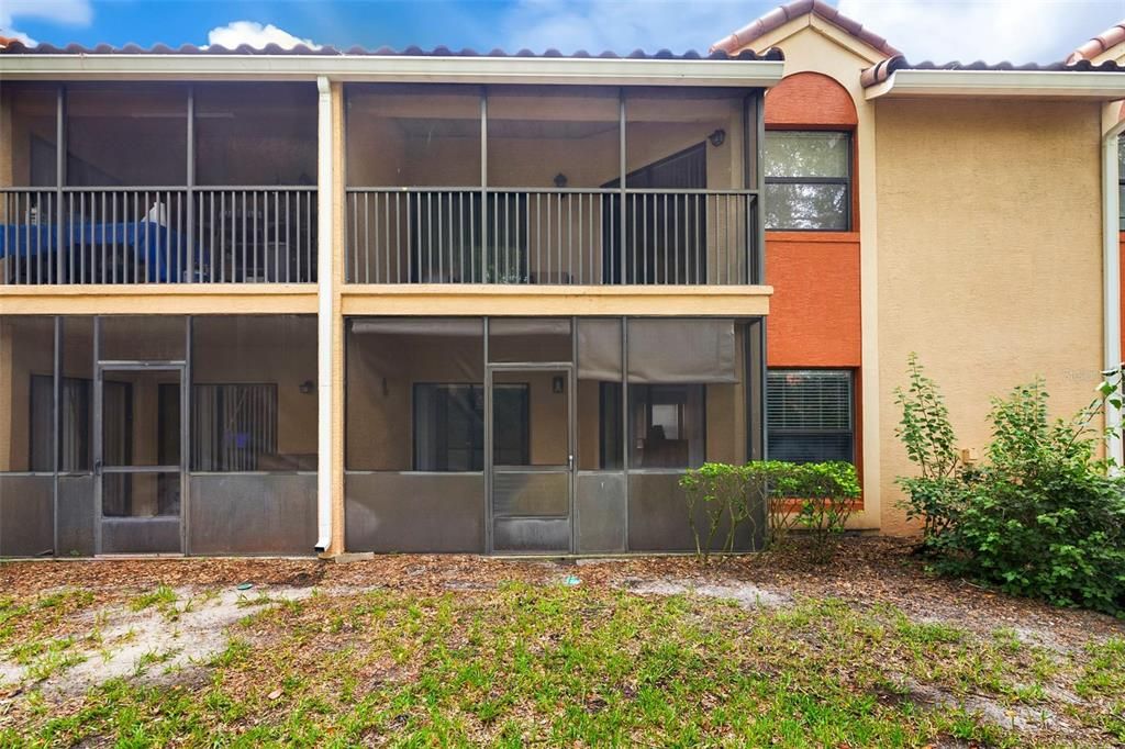 Active With Contract: $2,200 (2 beds, 2 baths, 1075 Square Feet)