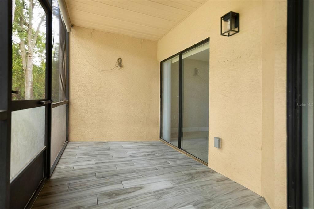 Active With Contract: $2,200 (2 beds, 2 baths, 1075 Square Feet)