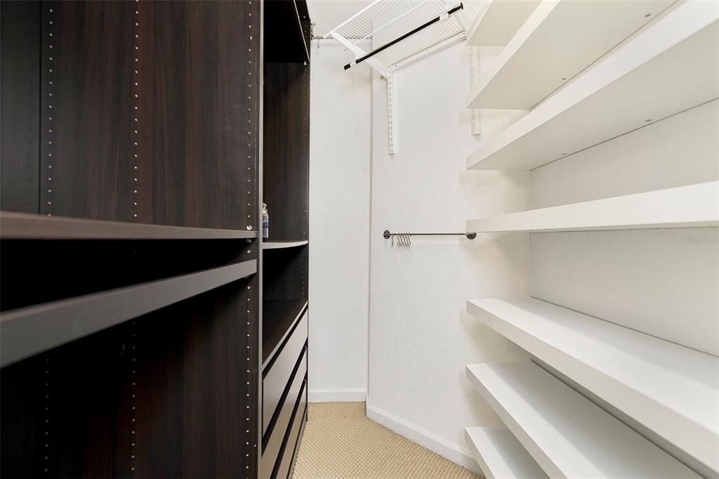 Active With Contract: $2,200 (2 beds, 2 baths, 1075 Square Feet)