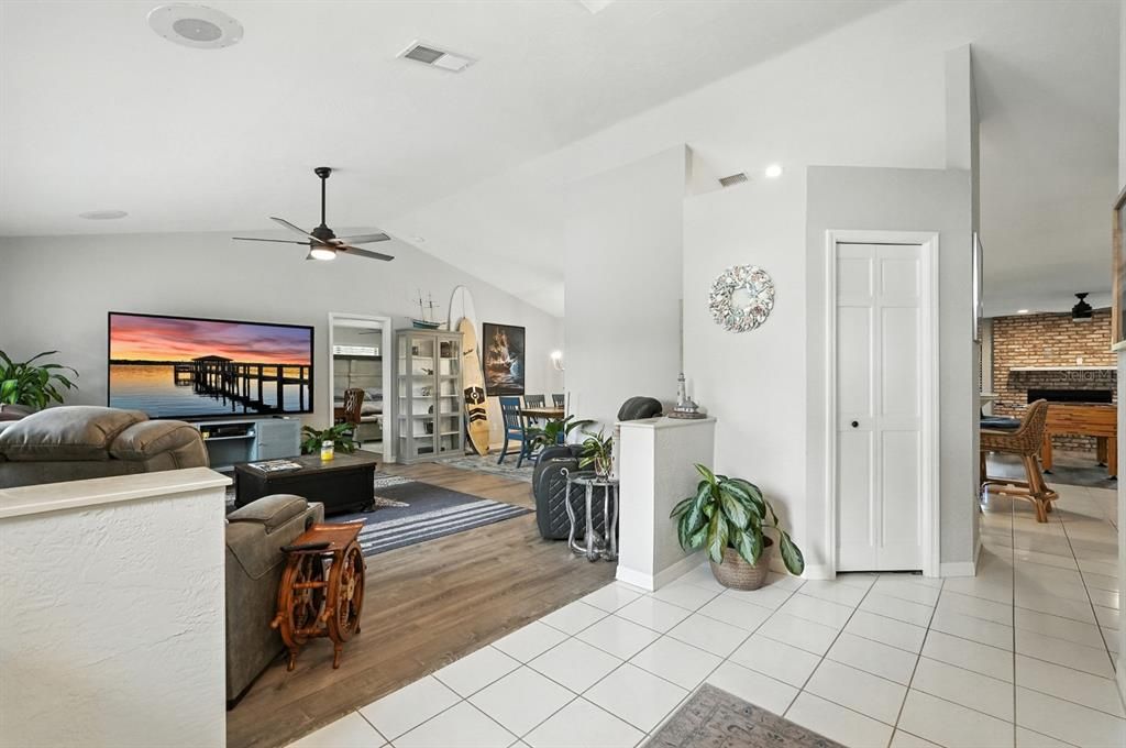 На продажу: $798,000 (3 спален, 2 ванн, 2175 Квадратных фут)