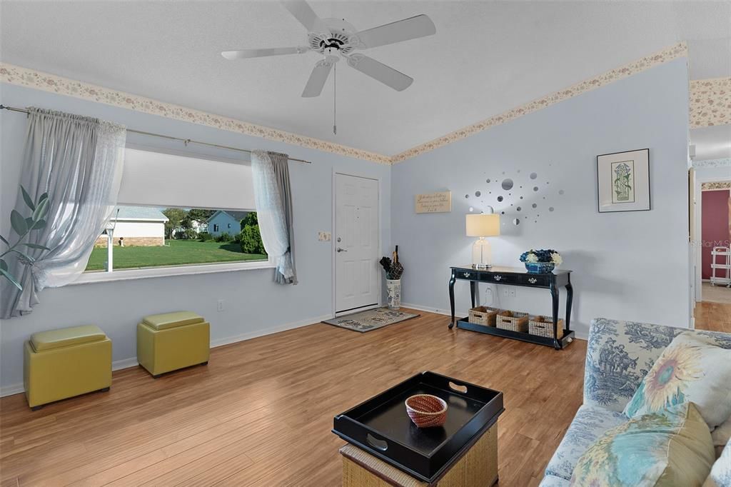 En Venta: $214,900 (2 camas, 2 baños, 1008 Pies cuadrados)