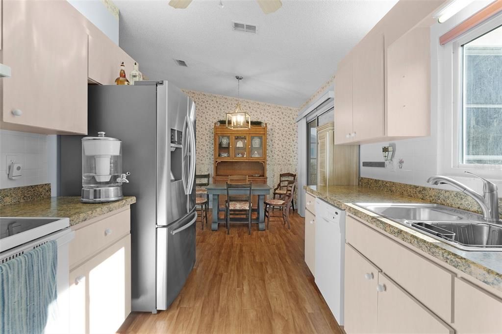 En Venta: $214,900 (2 camas, 2 baños, 1008 Pies cuadrados)