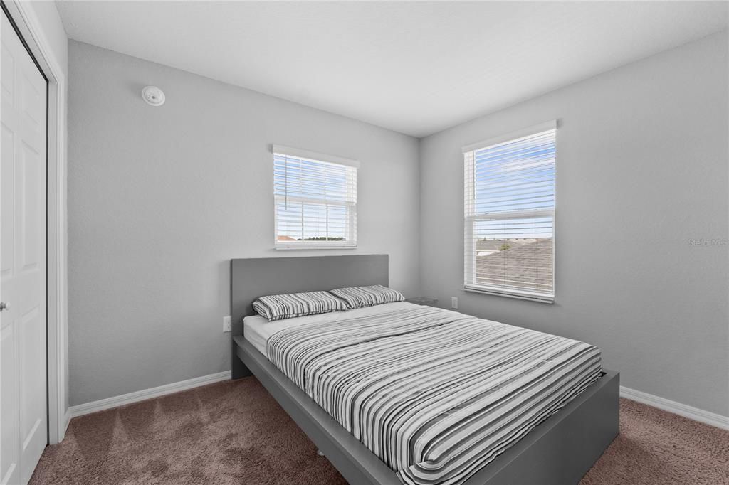 For Sale: $478,500 (5 beds, 3 baths, 3200 Square Feet)