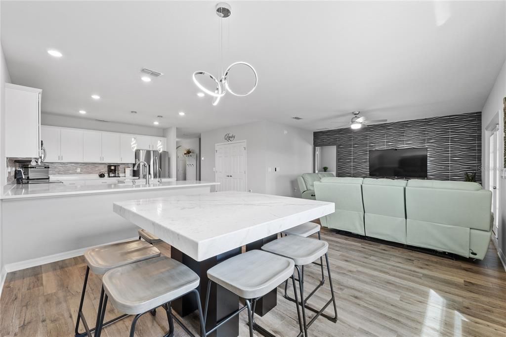 For Sale: $478,500 (5 beds, 3 baths, 3200 Square Feet)