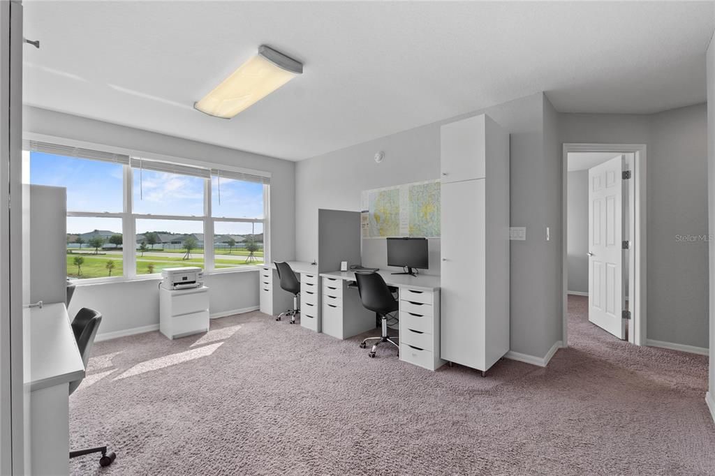 For Sale: $478,500 (5 beds, 3 baths, 3200 Square Feet)