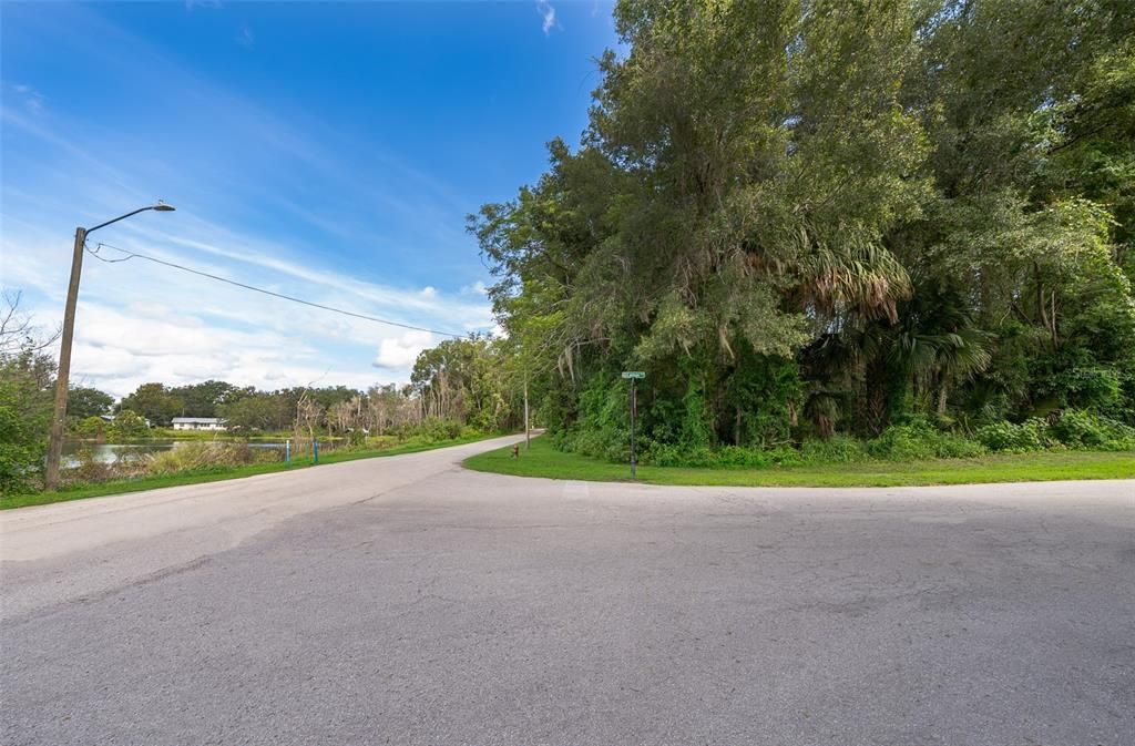 Под контрактом: $299,900 (2.33 acres)