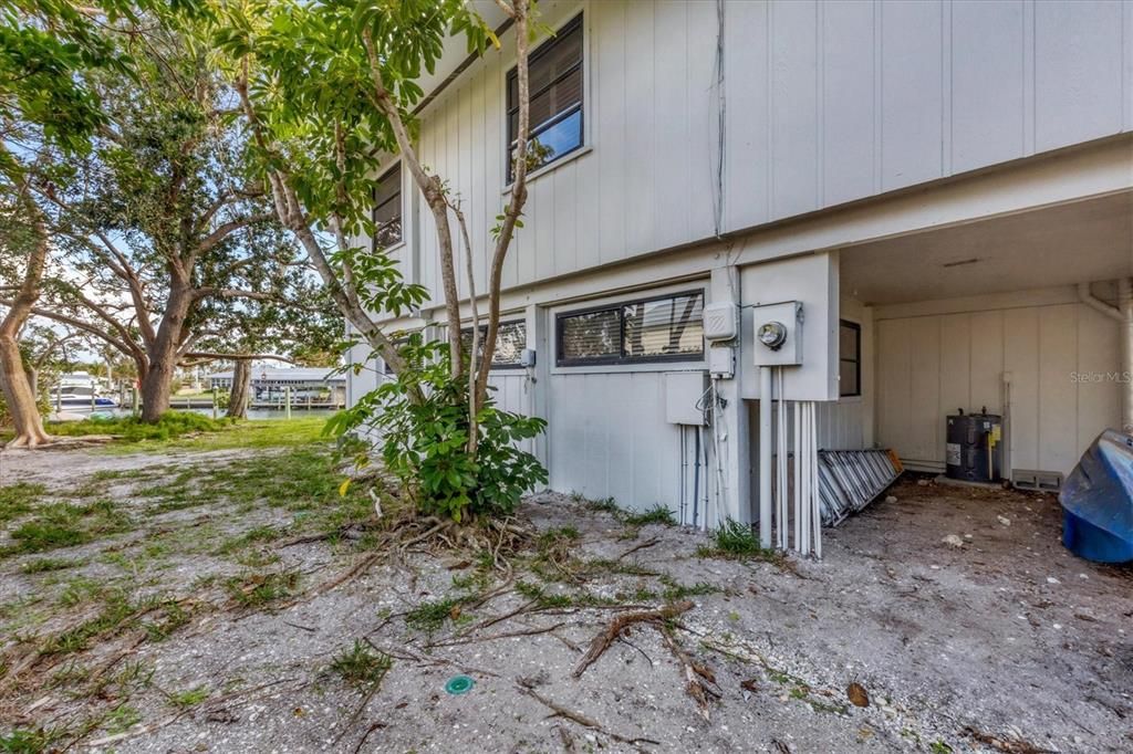 出租: $4,200 (4 贝兹, 3 浴室, 2047 平方英尺)