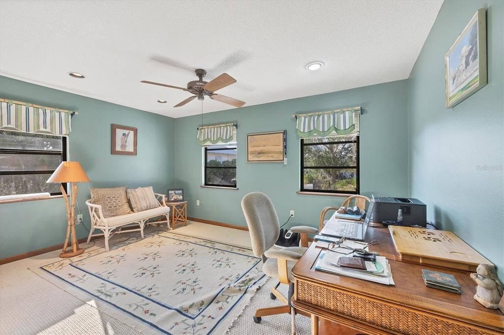 出租: $4,200 (4 贝兹, 3 浴室, 2047 平方英尺)