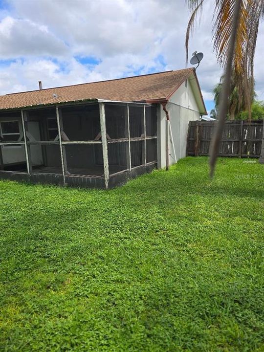 Под контрактом: $239,000 (2 спален, 2 ванн, 1075 Квадратных фут)