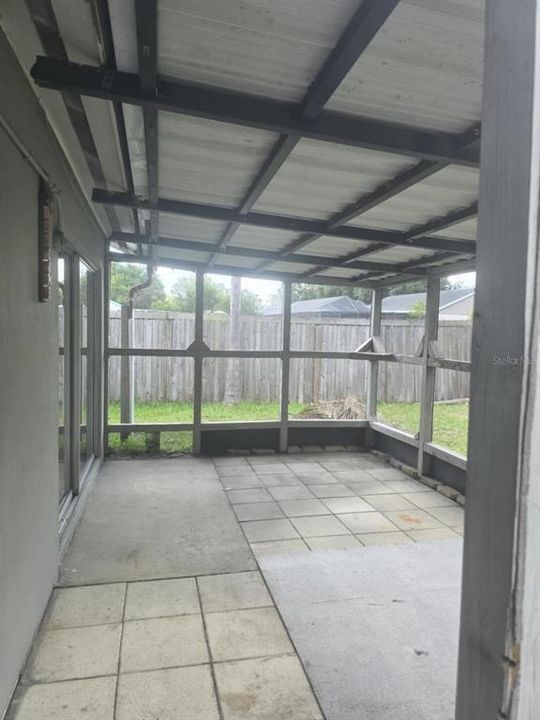 Под контрактом: $239,000 (2 спален, 2 ванн, 1075 Квадратных фут)