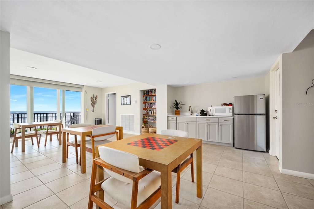 待售: $480,000 (2 贝兹, 2 浴室, 1131 平方英尺)