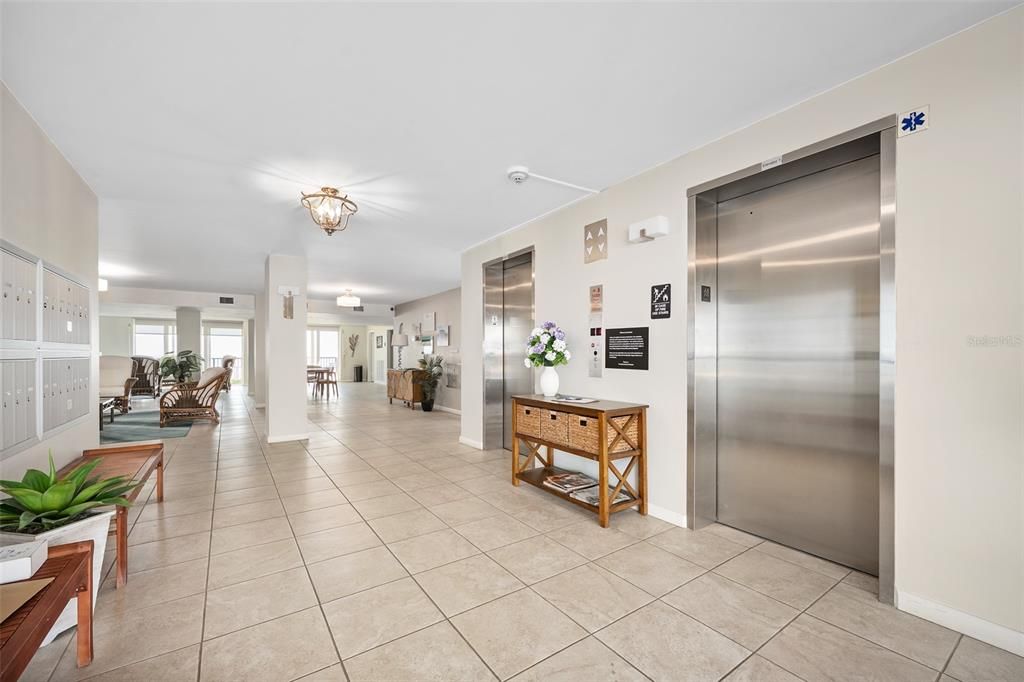 待售: $480,000 (2 贝兹, 2 浴室, 1131 平方英尺)