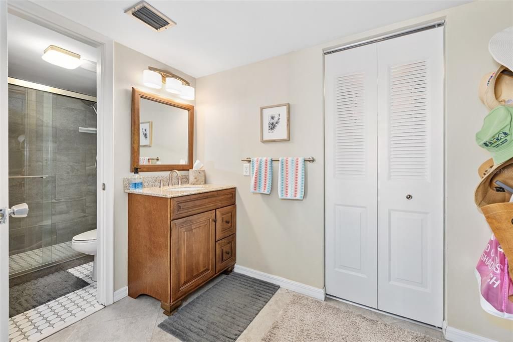 待售: $480,000 (2 贝兹, 2 浴室, 1131 平方英尺)