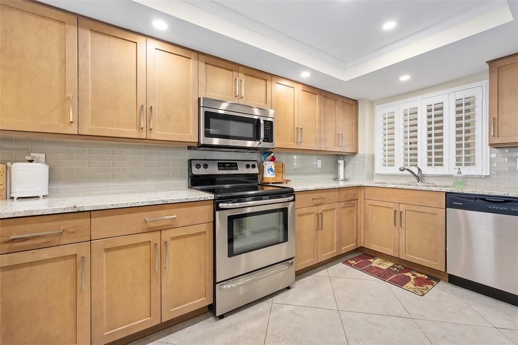 待售: $480,000 (2 贝兹, 2 浴室, 1131 平方英尺)