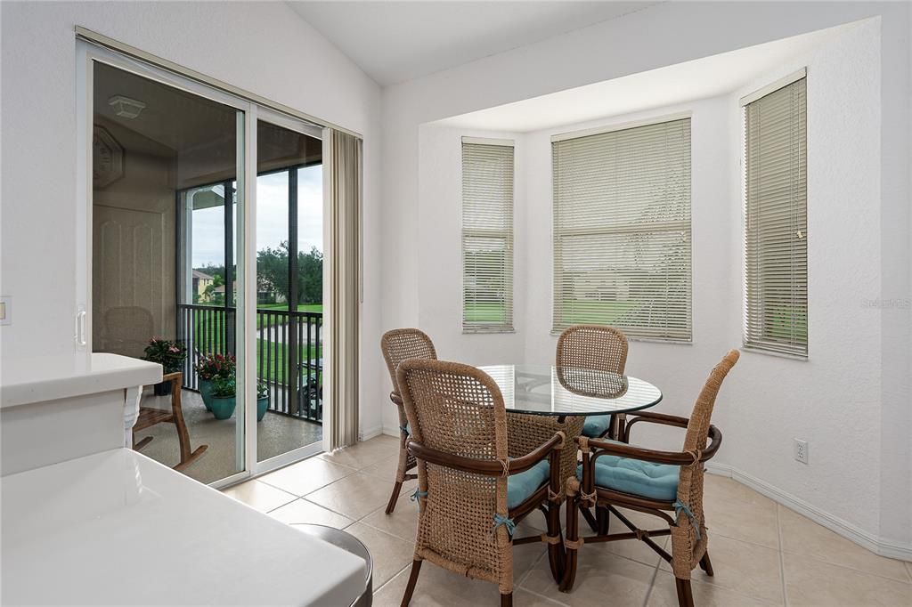 Active With Contract: $235,000 (2 beds, 2 baths, 1226 Square Feet)