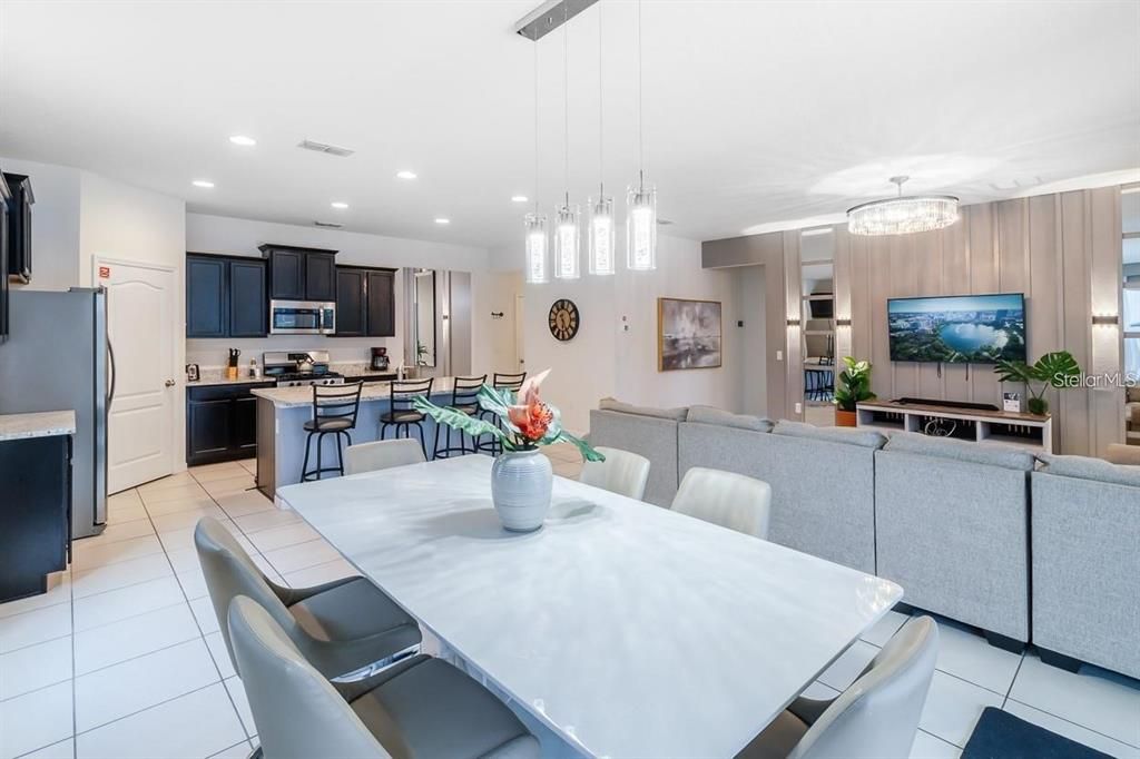 For Sale: $765,000 (6 beds, 5 baths, 3270 Square Feet)