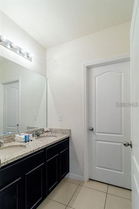 For Sale: $765,000 (6 beds, 5 baths, 3270 Square Feet)