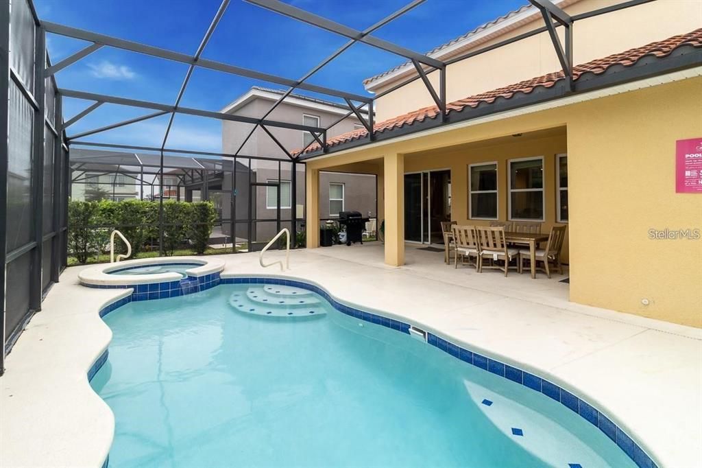 For Sale: $765,000 (6 beds, 5 baths, 3270 Square Feet)