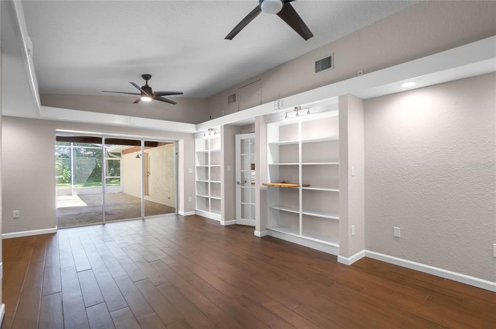 На продажу: $235,000 (3 спален, 1 ванн, 1674 Квадратных фут)