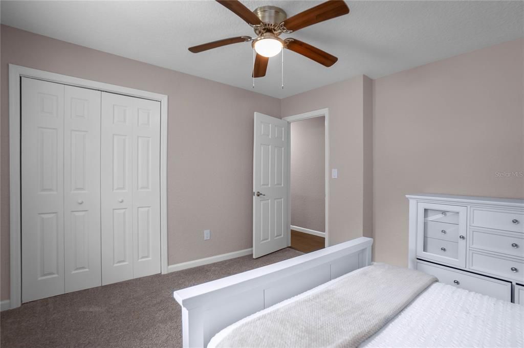 На продажу: $235,000 (3 спален, 1 ванн, 1674 Квадратных фут)