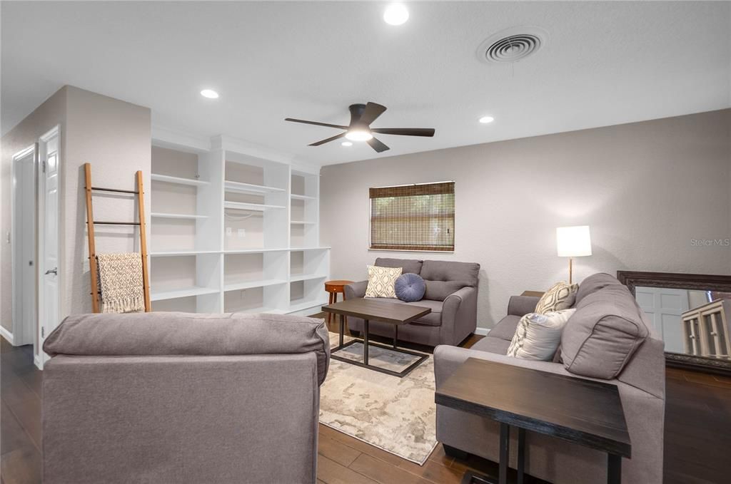 На продажу: $235,000 (3 спален, 1 ванн, 1674 Квадратных фут)