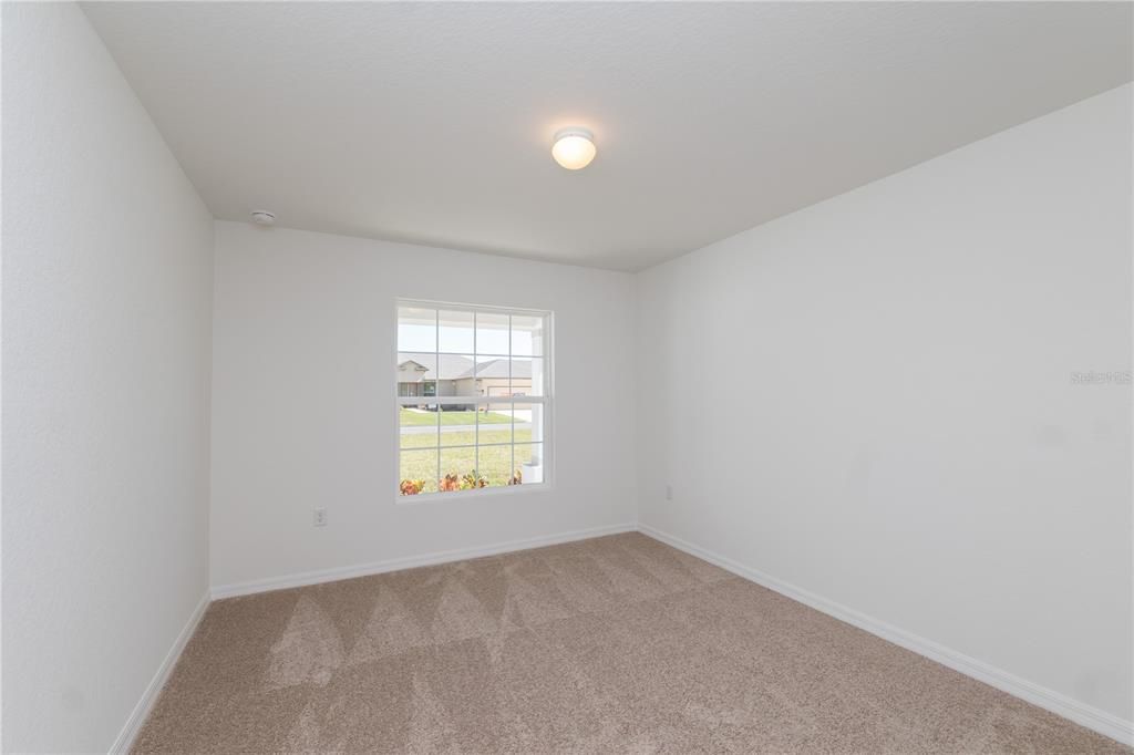 Activo con contrato: $310,952 (3 camas, 2 baños, 1586 Pies cuadrados)