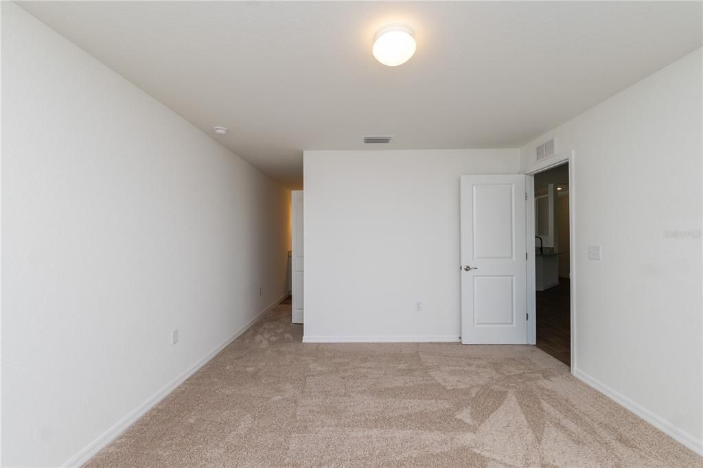Activo con contrato: $310,952 (3 camas, 2 baños, 1586 Pies cuadrados)