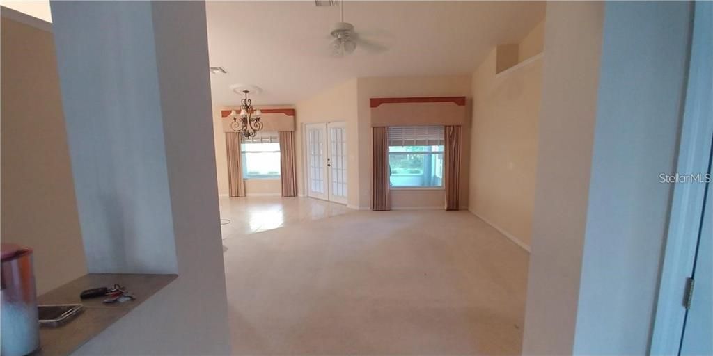 For Rent: $2,100 (3 beds, 2 baths, 1875 Square Feet)