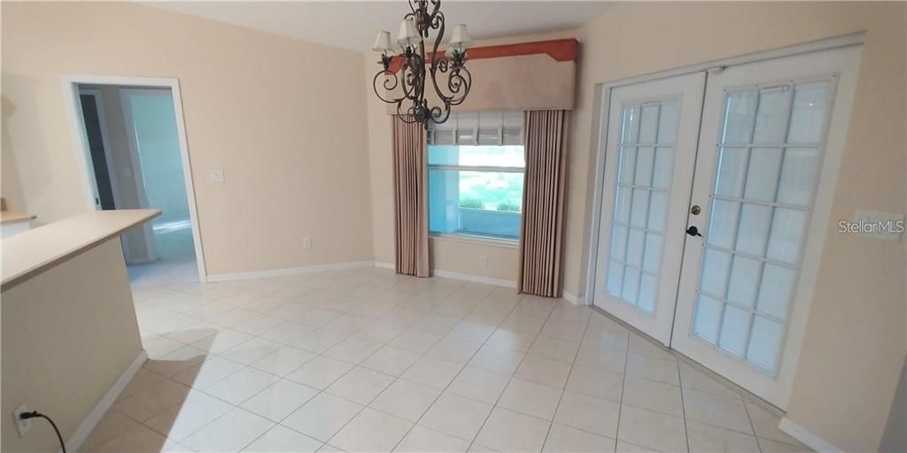 For Rent: $2,100 (3 beds, 2 baths, 1875 Square Feet)