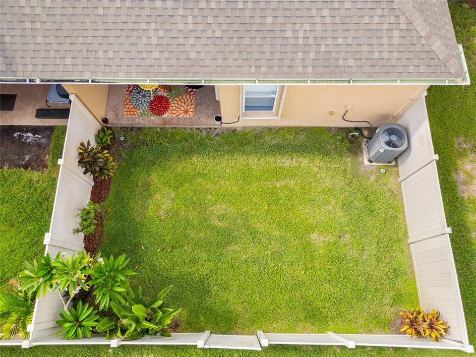 На продажу: $285,000 (2 спален, 2 ванн, 1297 Квадратных фут)