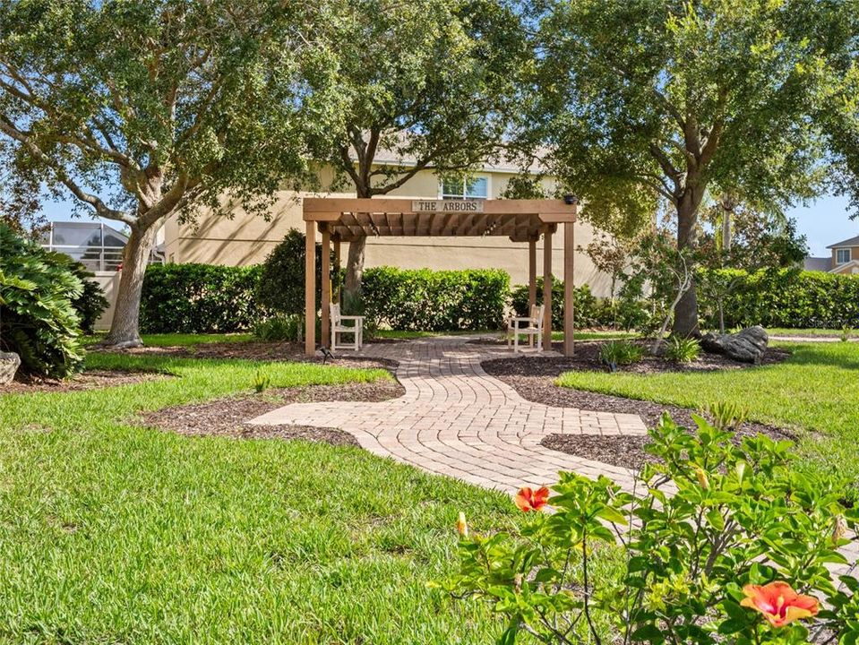 На продажу: $285,000 (2 спален, 2 ванн, 1297 Квадратных фут)