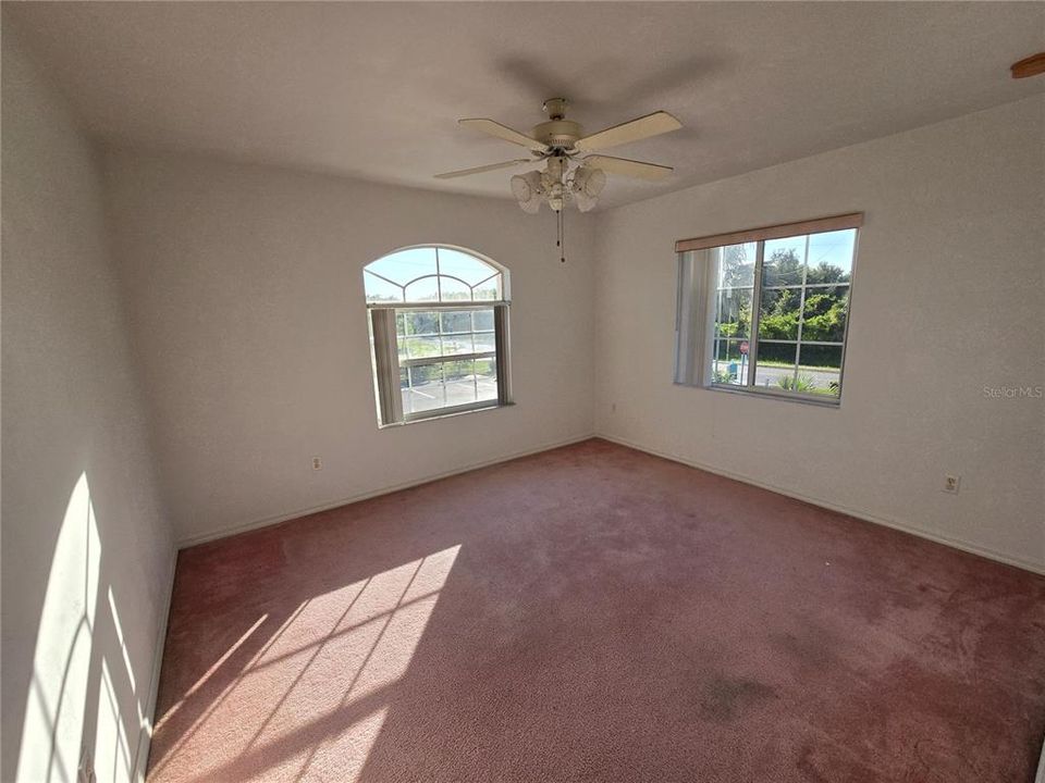 待售: $123,500 (2 贝兹, 2 浴室, 1360 平方英尺)