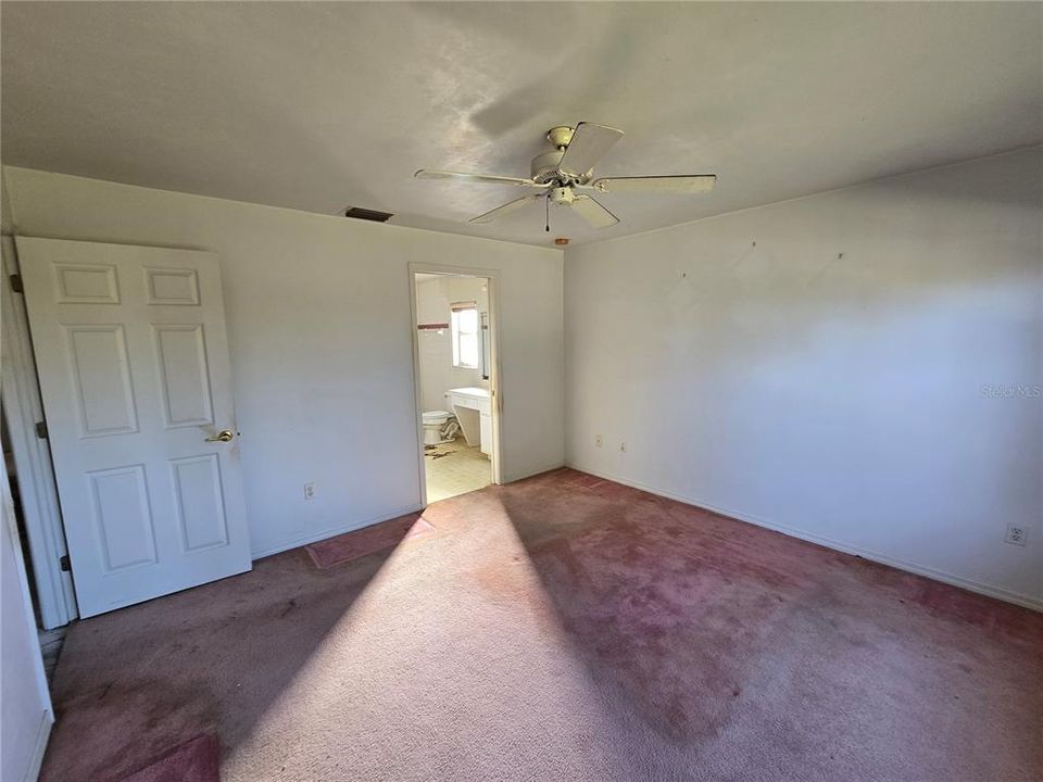 待售: $123,500 (2 贝兹, 2 浴室, 1360 平方英尺)