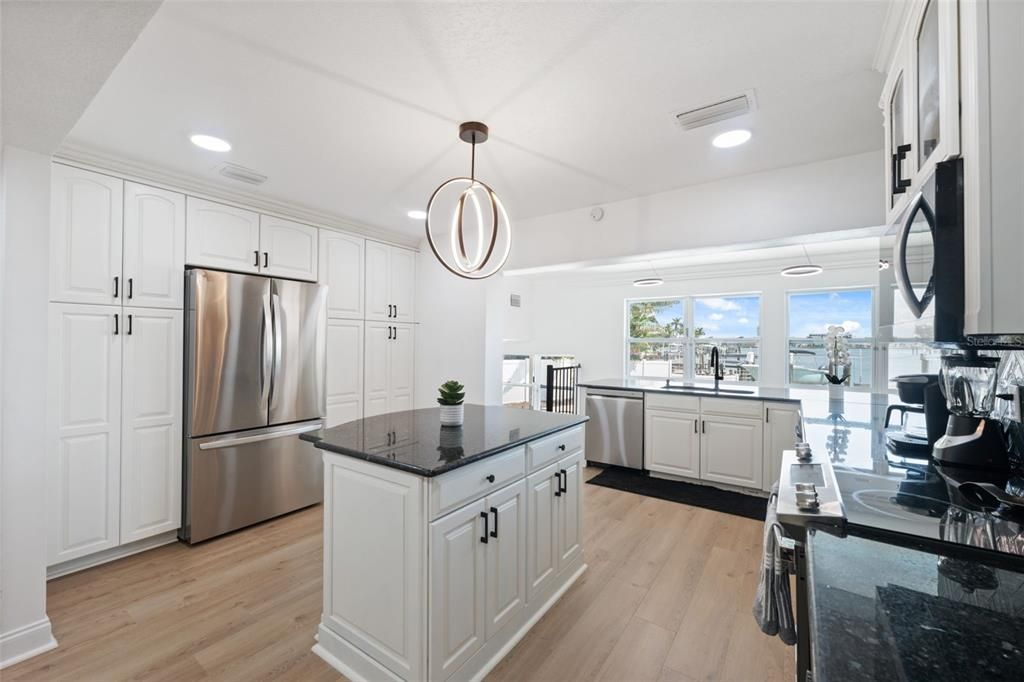 待售: $1,900,000 (3 贝兹, 2 浴室, 3410 平方英尺)