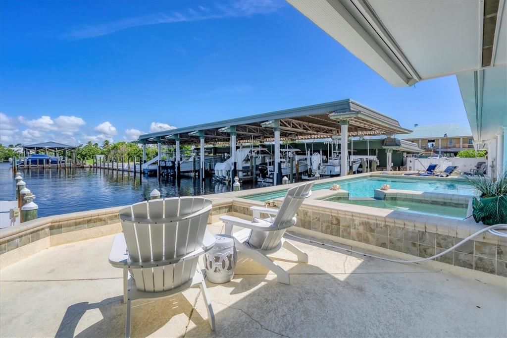 出租: $6,125 (3 贝兹, 4 浴室, 3276 平方英尺)