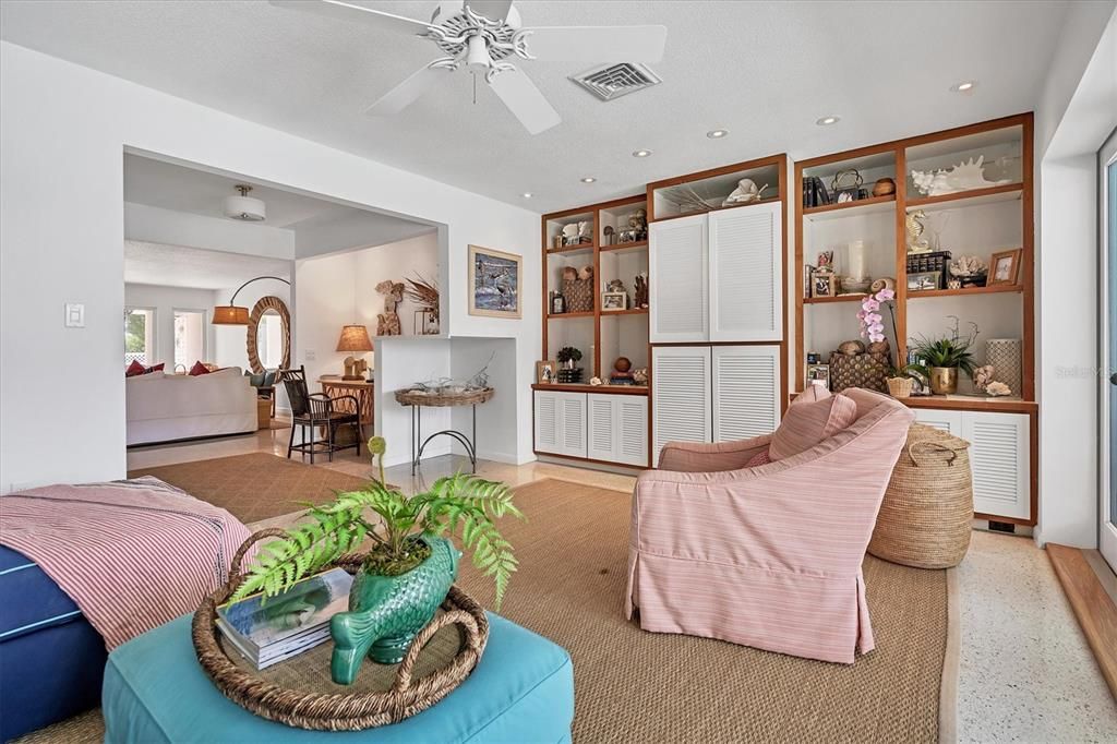 出租: $6,125 (3 贝兹, 4 浴室, 3276 平方英尺)