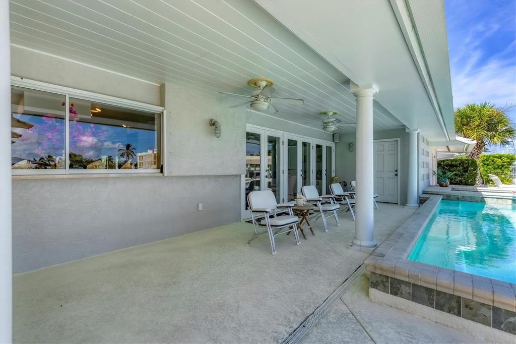 出租: $6,125 (3 贝兹, 4 浴室, 3276 平方英尺)